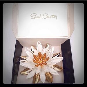 ➖▶️SALE❣ c1960s NIB Sara Cov Water Lily Brooch Pin